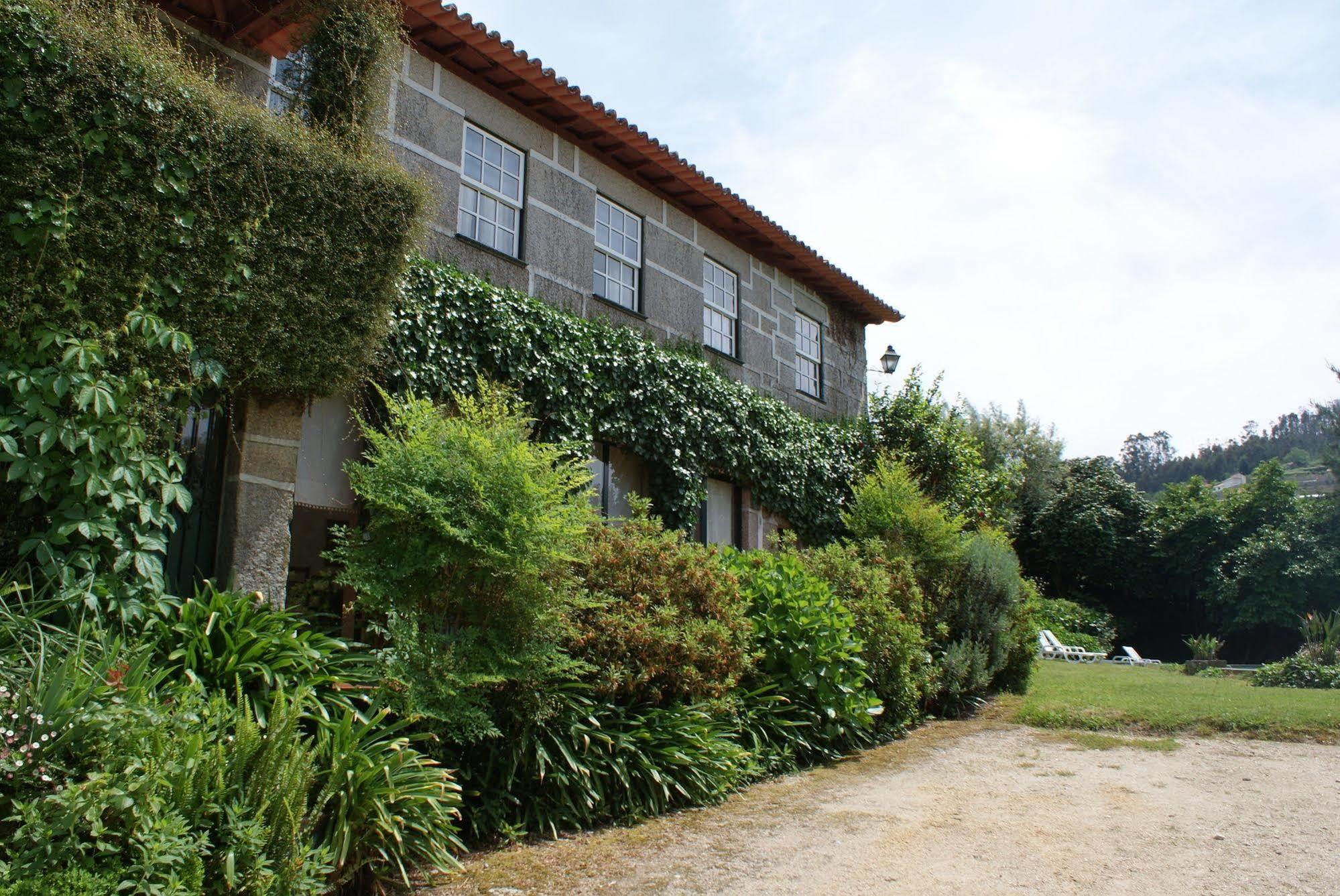 바르셀로스 Casa Dos Assentos De Quintiaes B&B 외부 사진